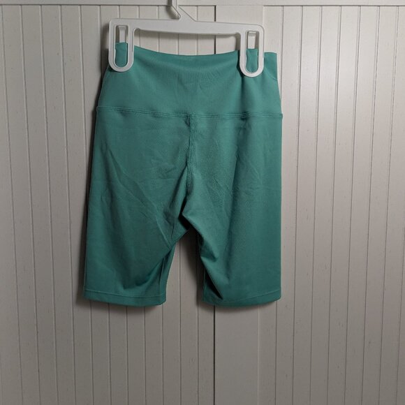 🎄 Athletic shorts 3@ $15 NWOT - Picture 2 of 2